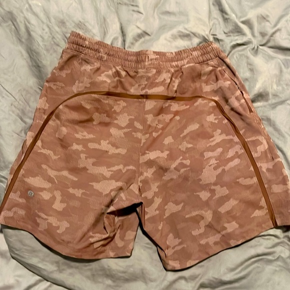 Lululemon Pacebreaker Short - Picture 2 of 3